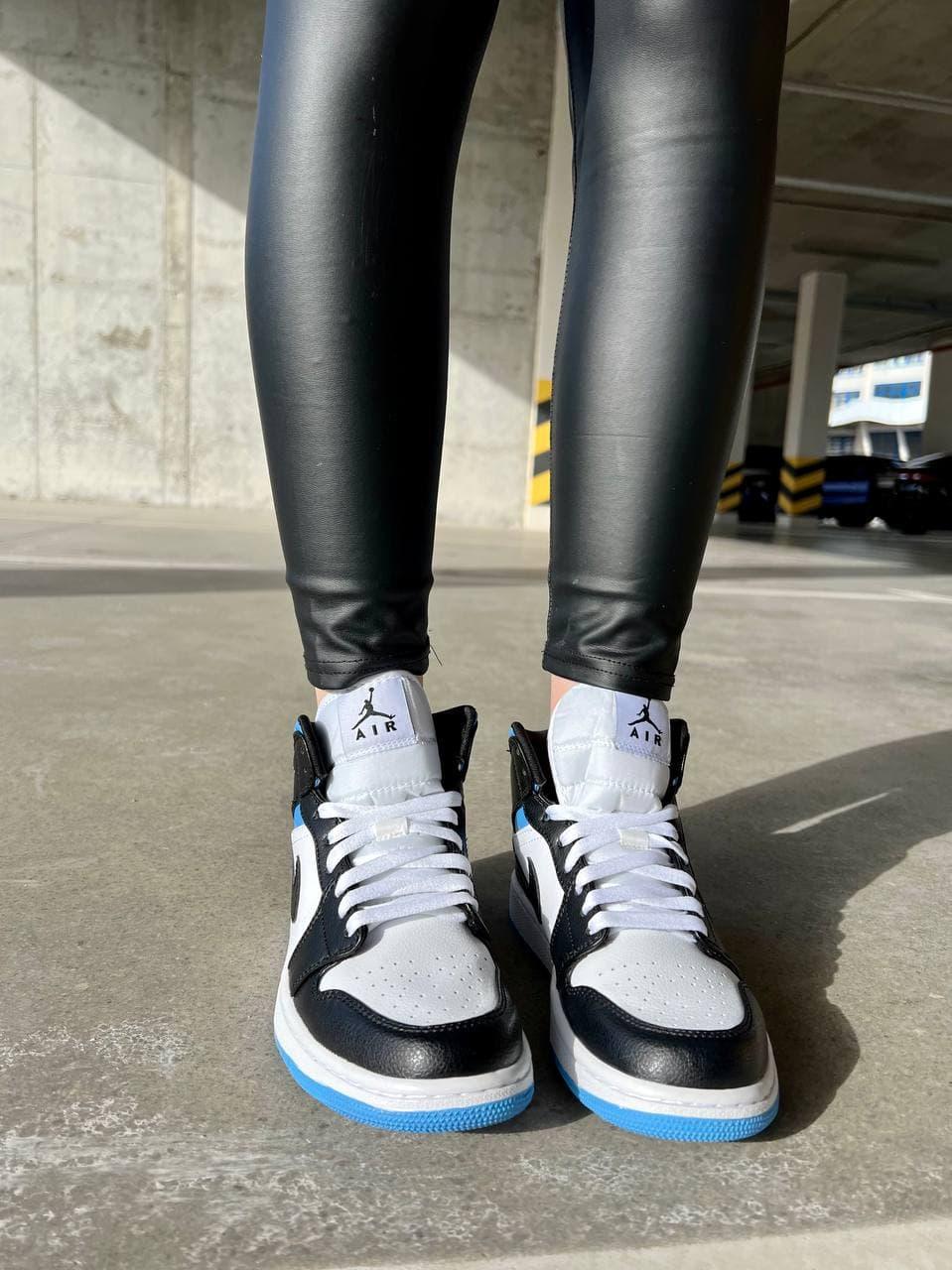 Nike Air Jordan 1 Retro High Black White Blue