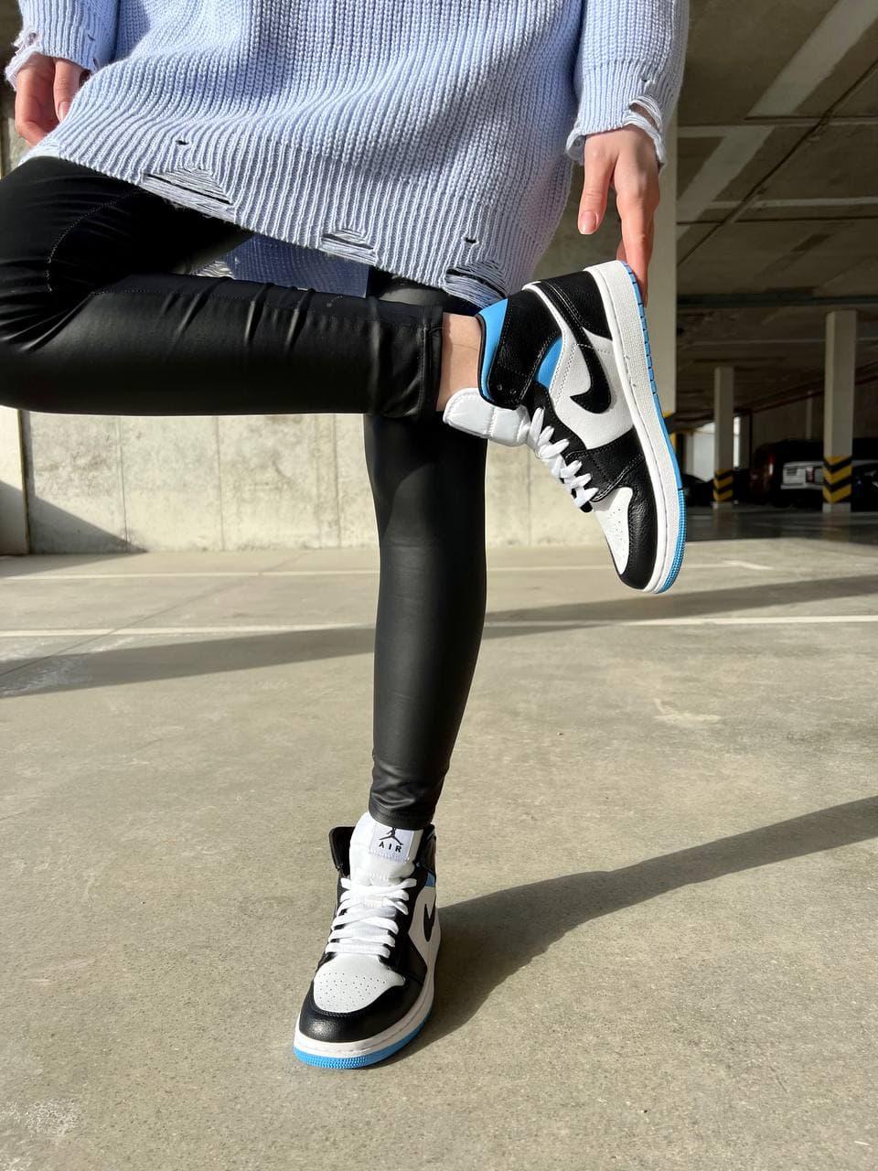 Nike Air Jordan 1 Retro High Black White Blue