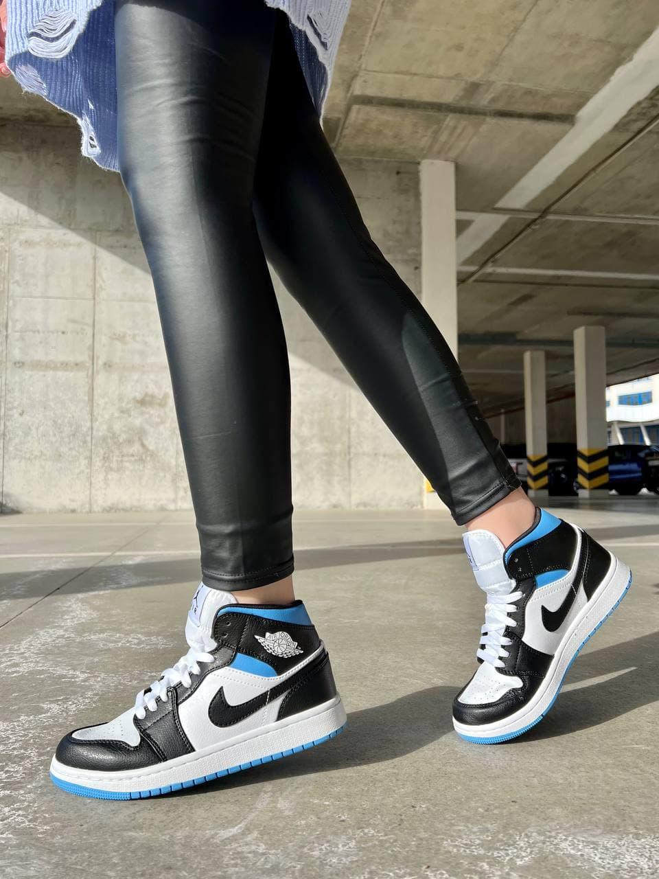 Nike Air Jordan 1 Retro High Black White Blue