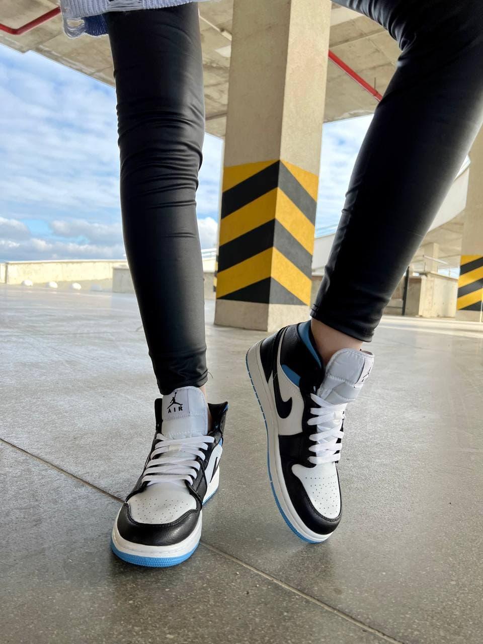 Nike Air Jordan 1 Retro High Black White Blue