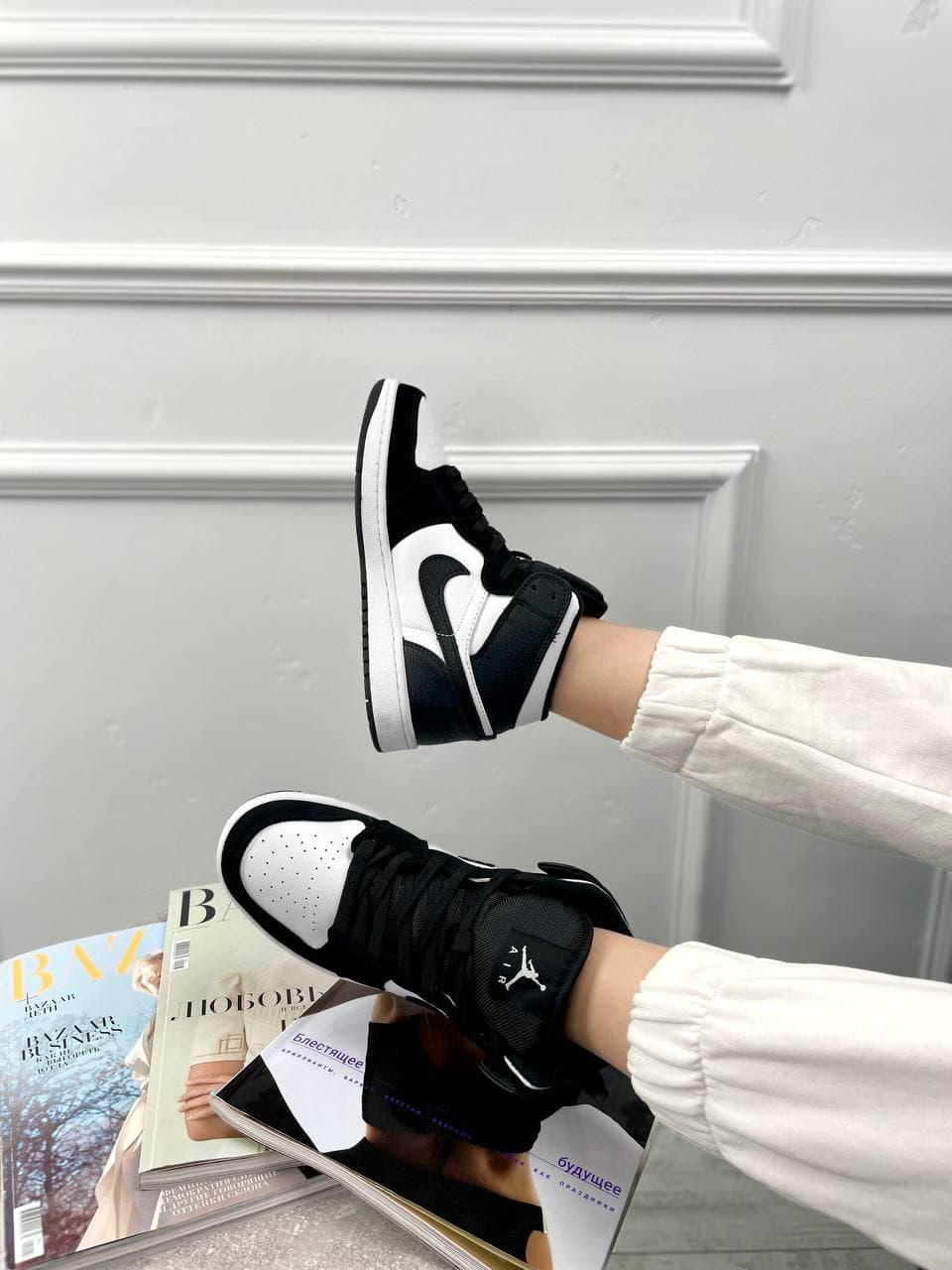 Nike Air Jordan 1 Retro High Black White 3
