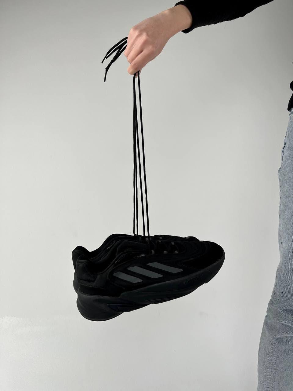 Adidas Ozelia Black