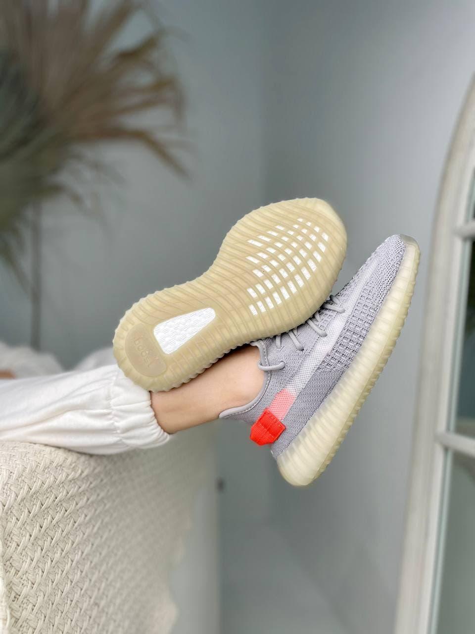 Adidas Yeezy Boost 350 V2 Tail Light 2