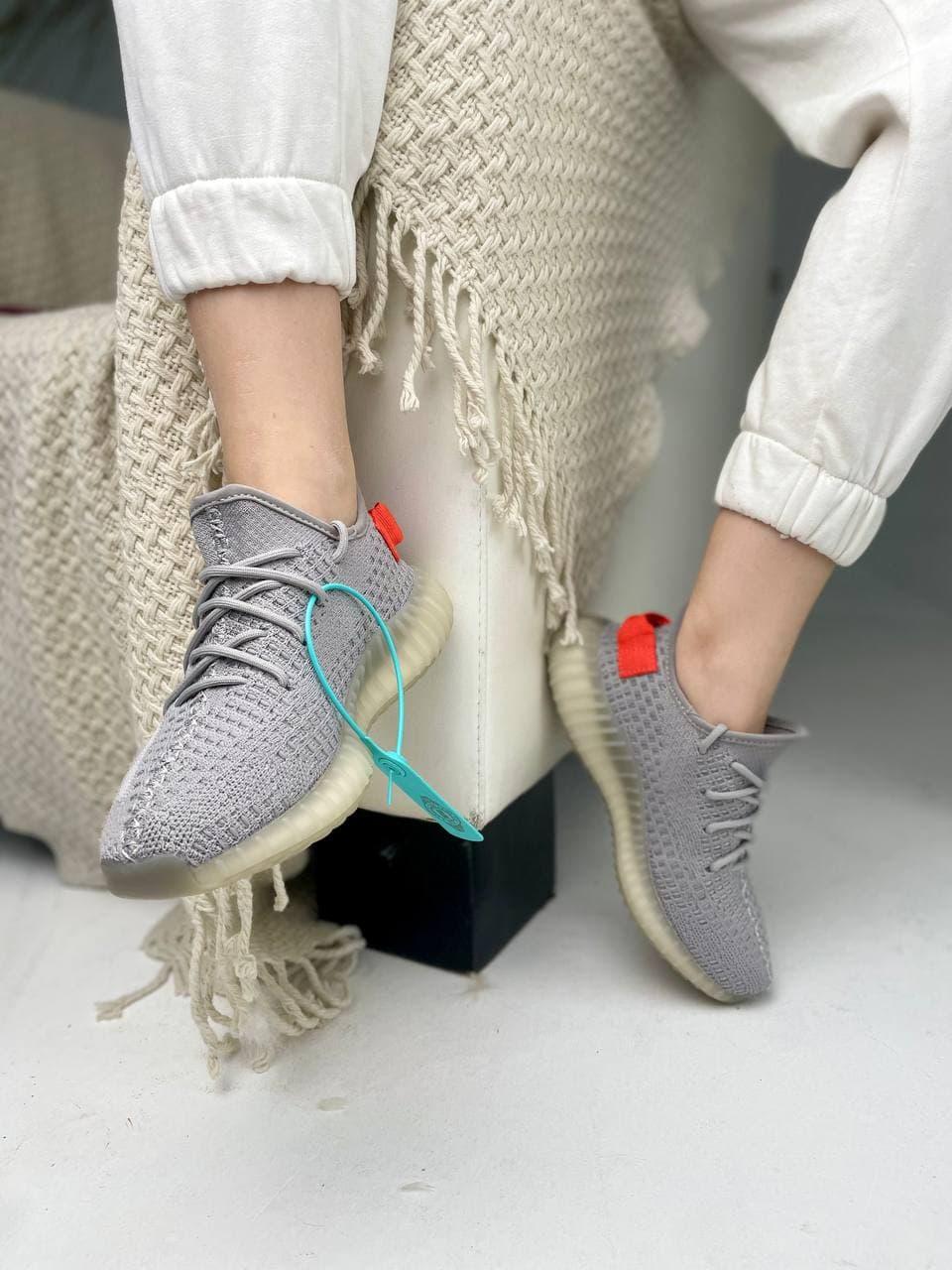 Adidas Yeezy Boost 350 V2 Tail Light 2