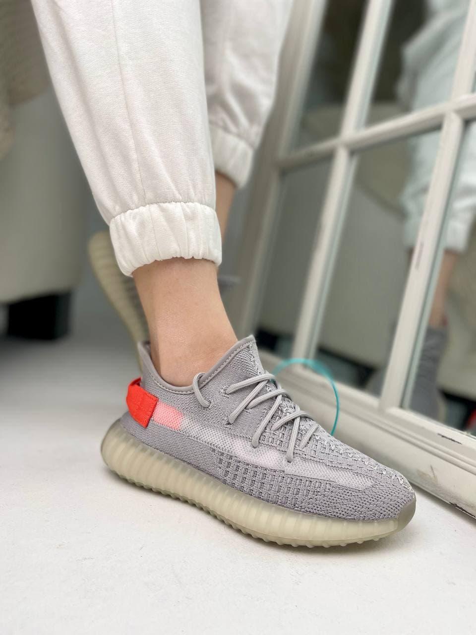 Adidas Yeezy Boost 350 V2 Tail Light 2