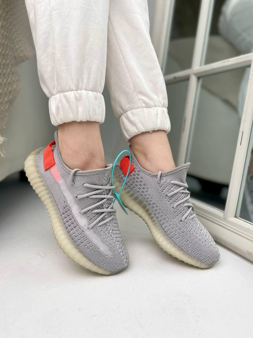 Adidas Yeezy Boost 350 V2 Tail Light 2