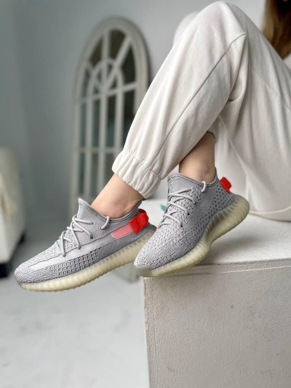Adidas Yeezy Boost 350 V2 Tail Light 2