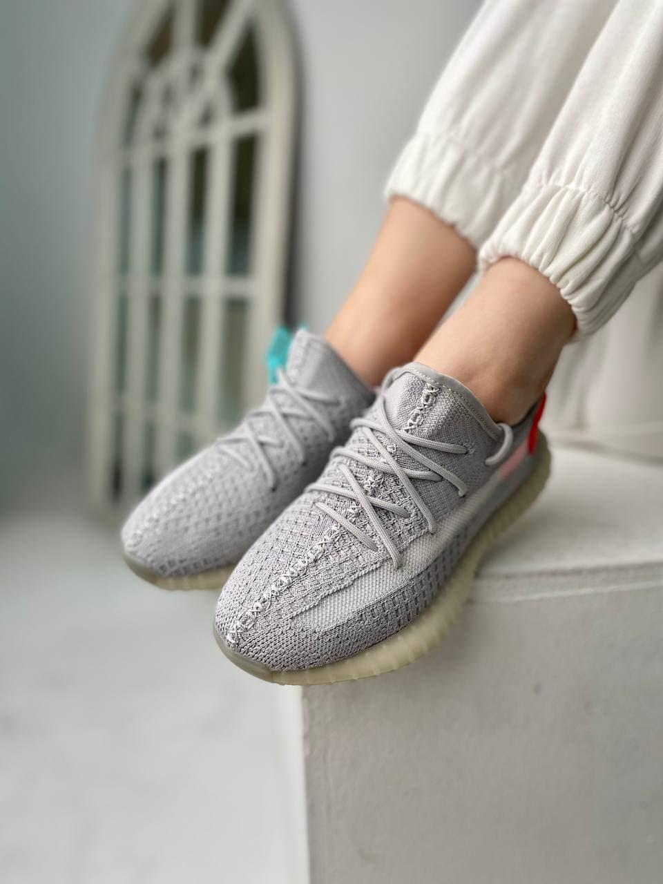 Adidas Yeezy Boost 350 V2 Tail Light 2
