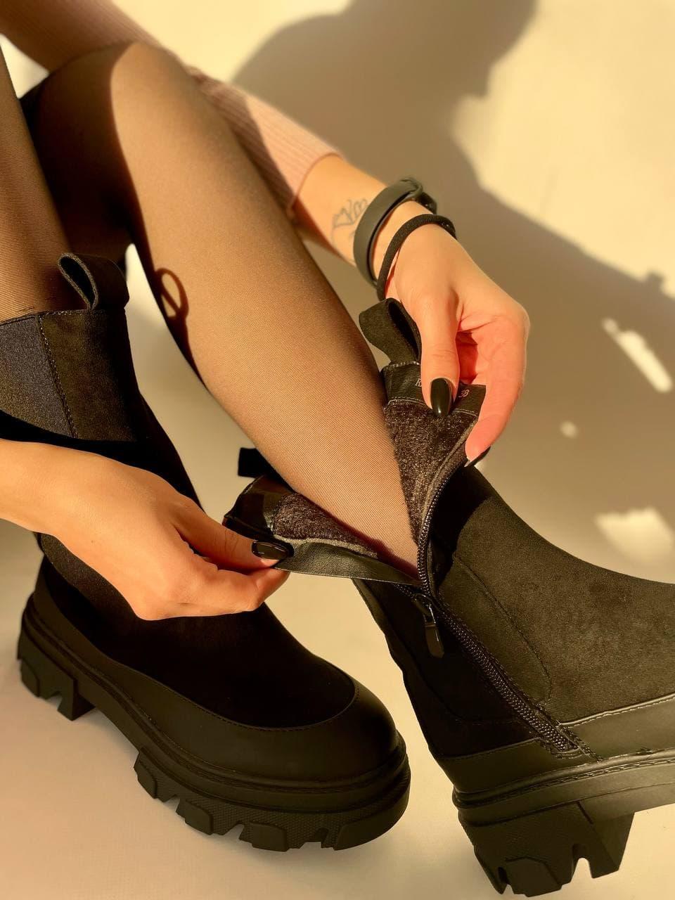Bottega Veneta Black (No Brand) Замш