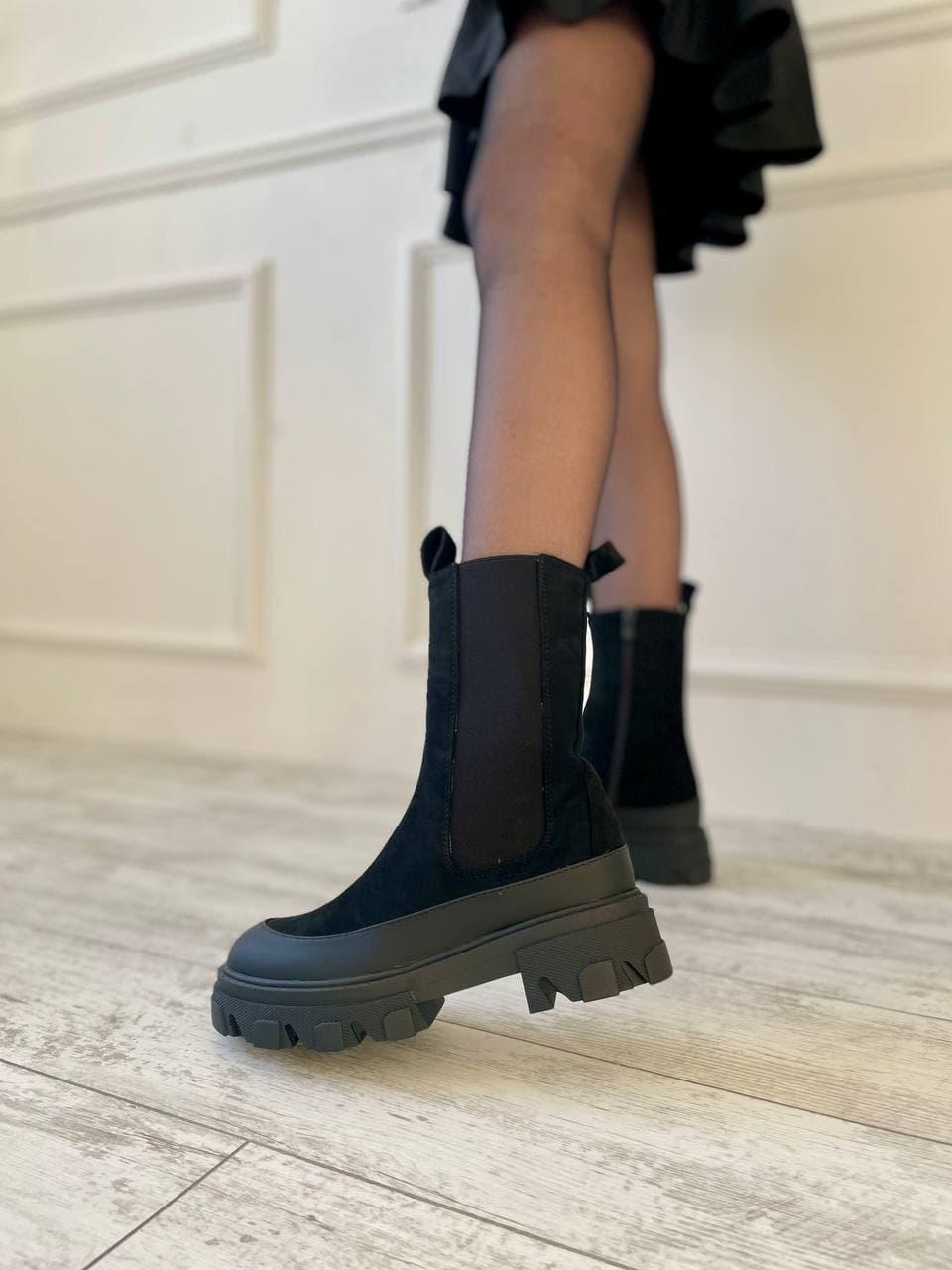 Bottega Veneta Black (No Brand) Замш
