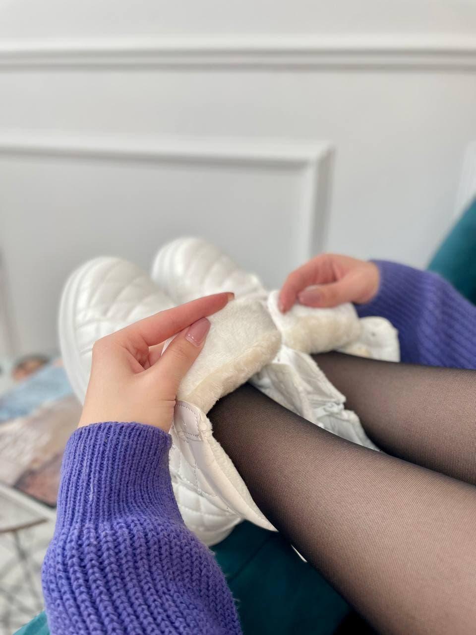 Boots Winter White 2