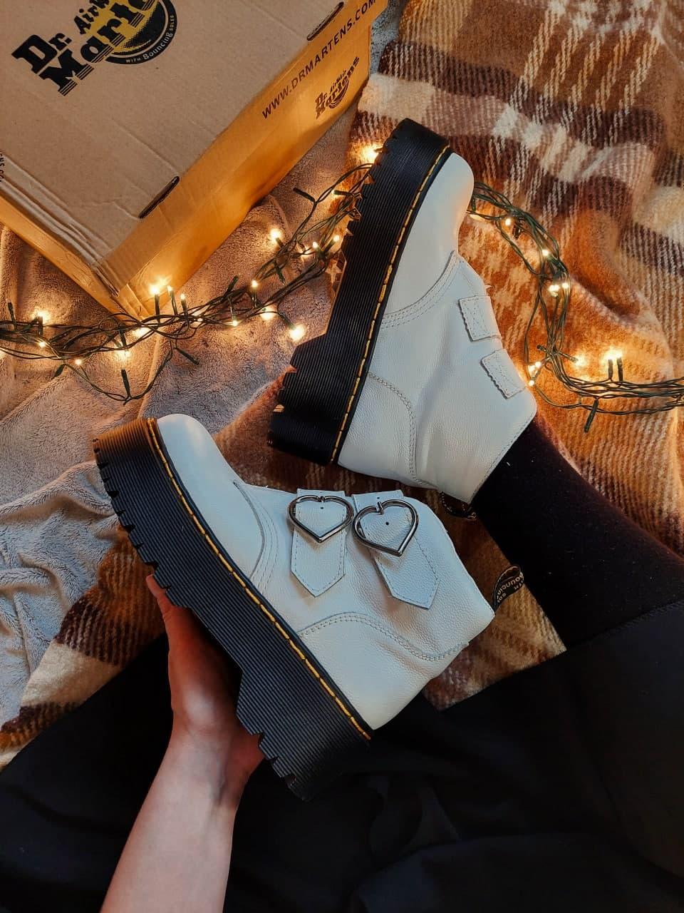 Dr. Martens JADON Devon Heart