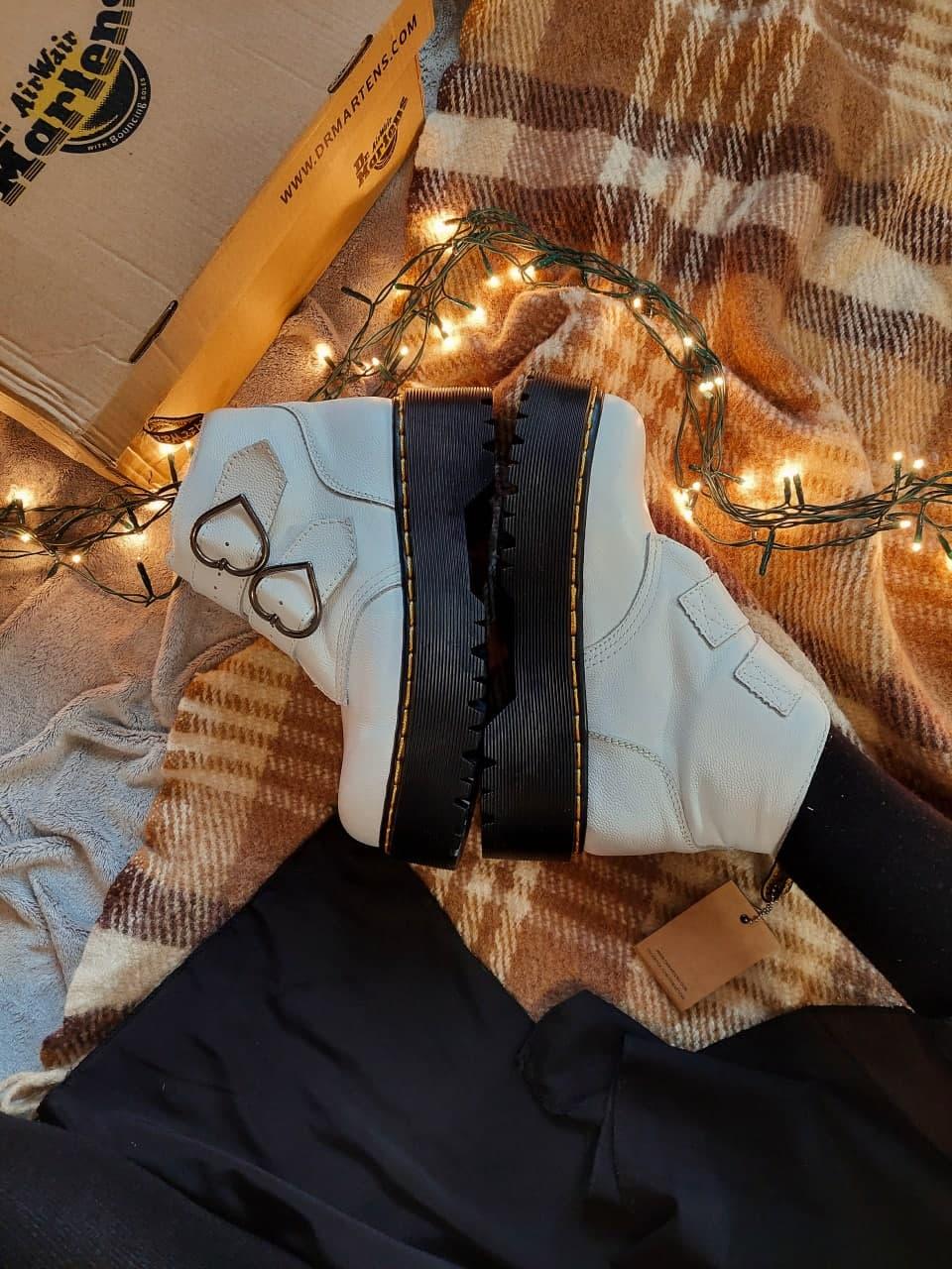 Dr. Martens JADON Devon Heart