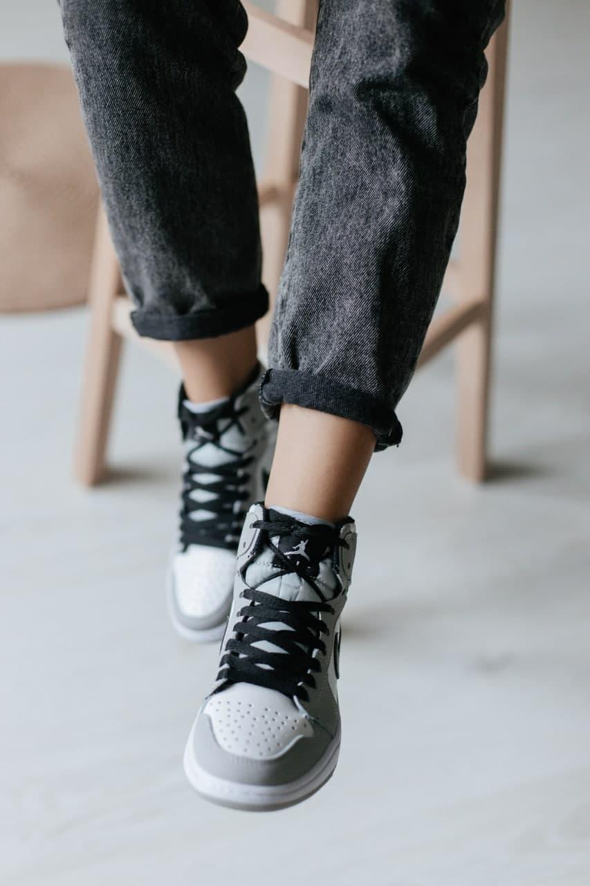 Nike Air Jordan 1 Mid Light Smoke Grey