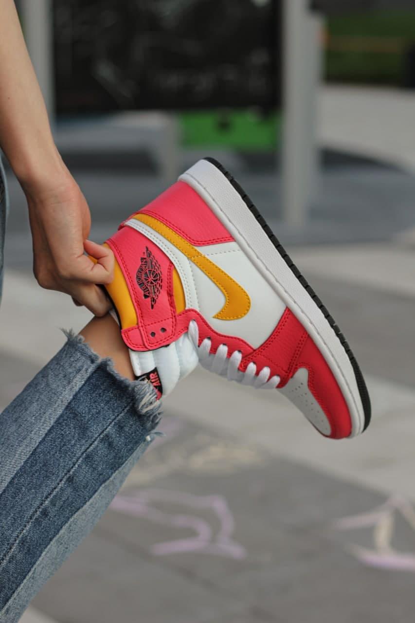 Nike Air Jordan 1 Retro High OG Light Fusion Red