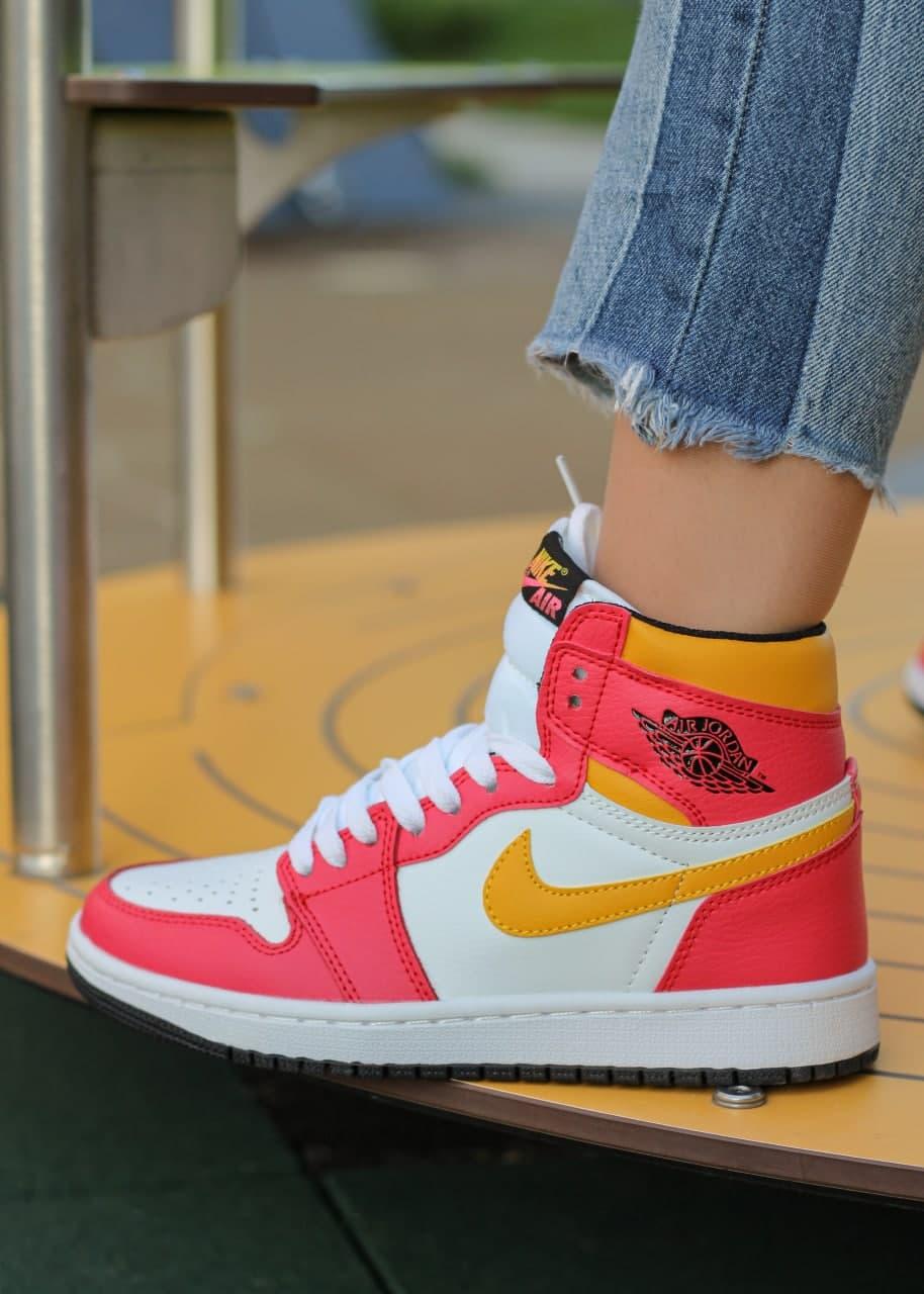 Nike Air Jordan 1 Retro High OG Light Fusion Red