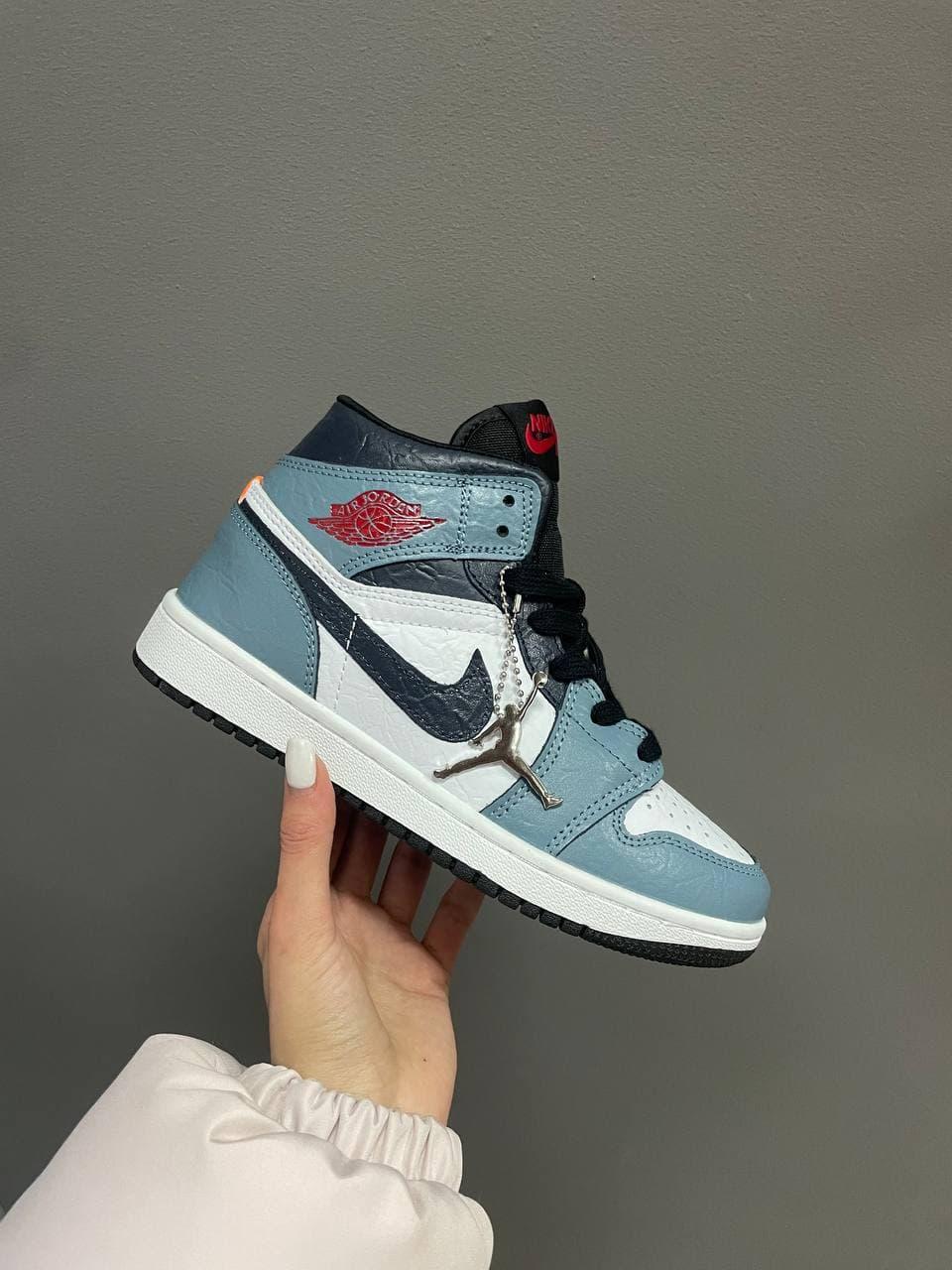 Nike Air Jordan 1 Retro Paper Blue