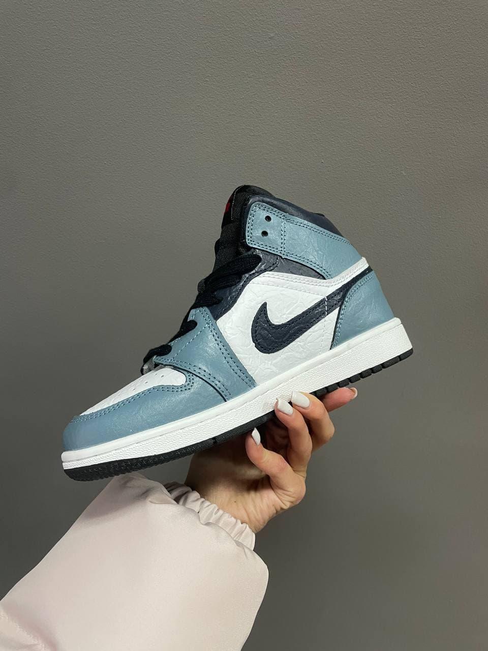 Nike Air Jordan 1 Retro Paper Blue