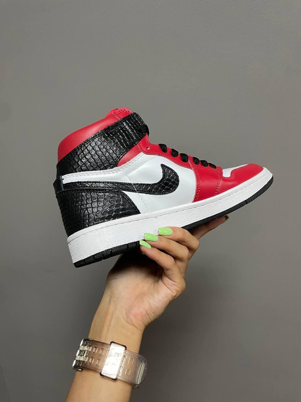 Nike Air Jordan Retro 1 High Snakeskin