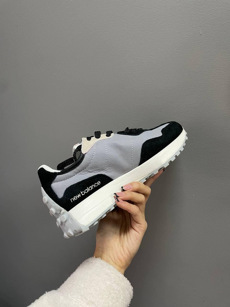 New Balance 327 Black Silver