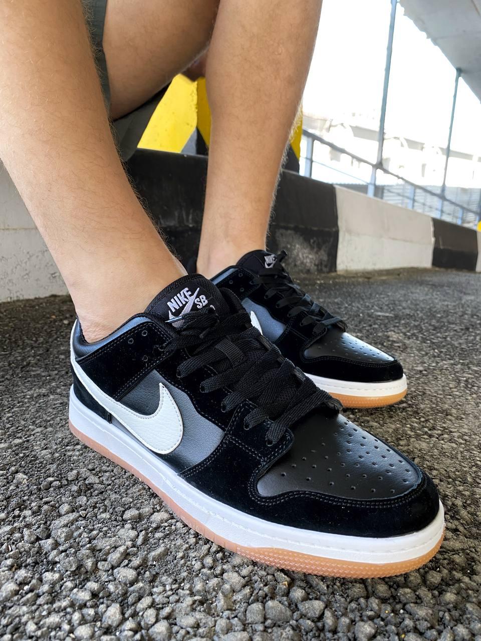 Nike SB Dunk Low Black White