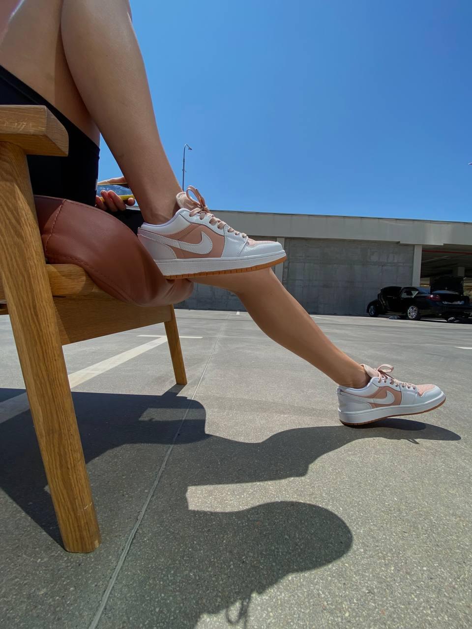 Nike Air Jordan 1 Low Tan White