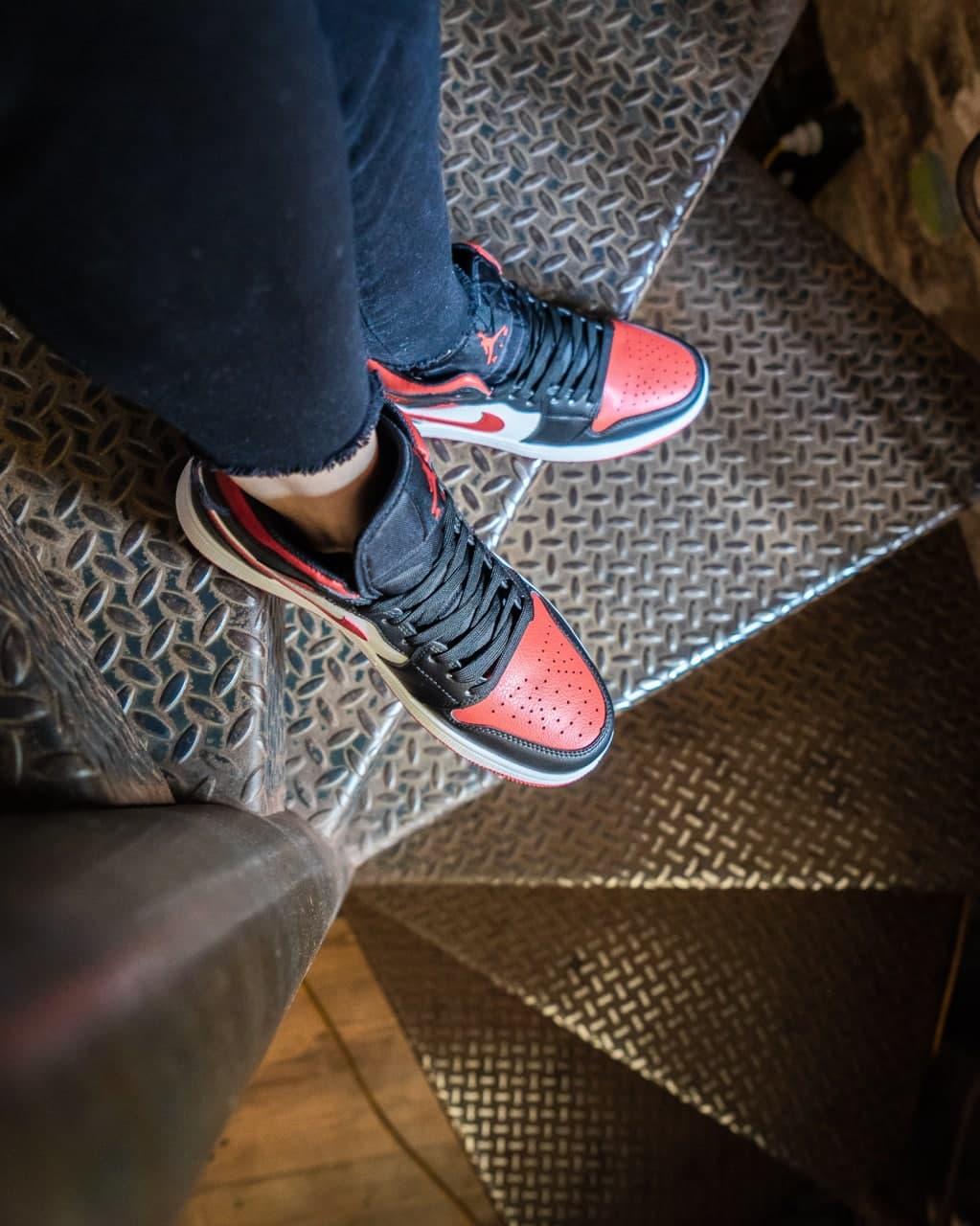 Nike Air Jordan Retro1 Black Red