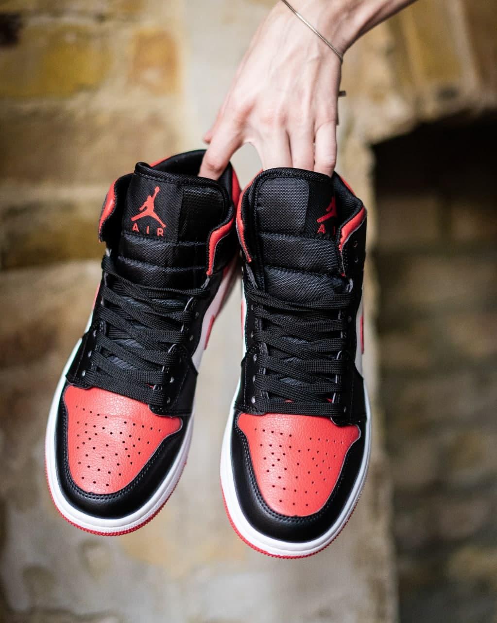 Nike Air Jordan Retro1 Black Red