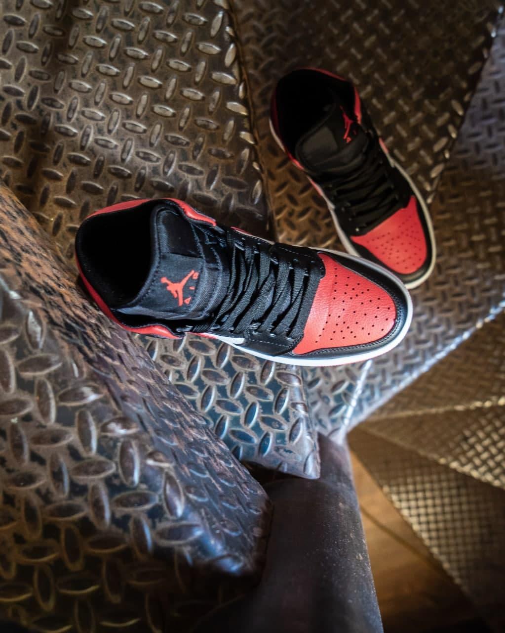 Nike Air Jordan Retro1 Black Red