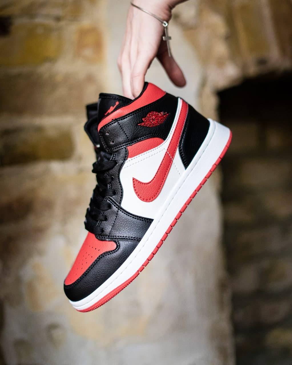 Nike Air Jordan Retro1 Black Red