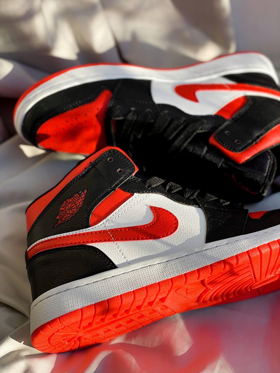 Nike Air Jordan Retro1 Black Red