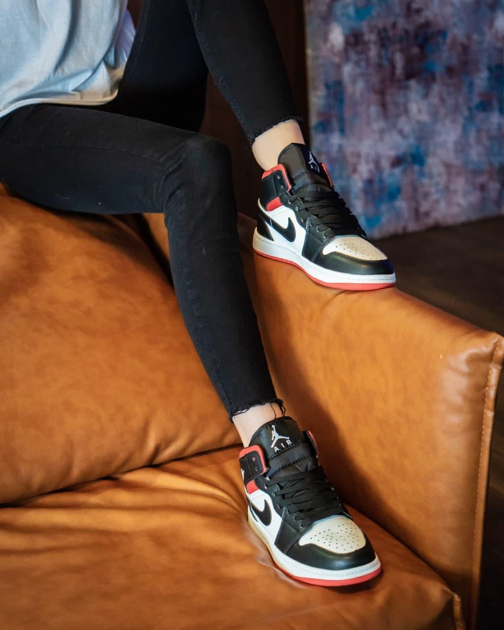 Nike Air JORDAN 1 Retro Mid White Red