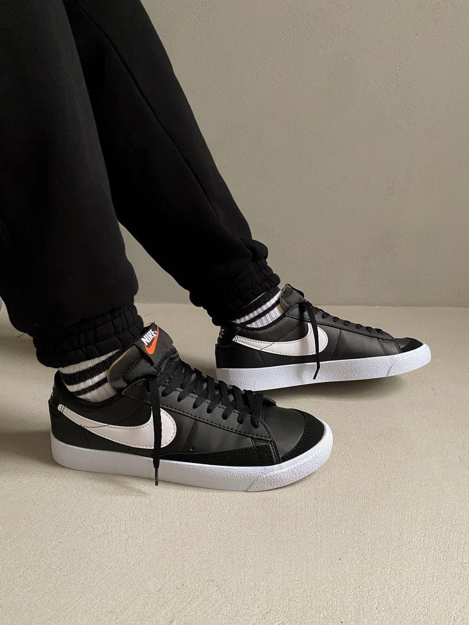 Nike Blazer Low Black White
