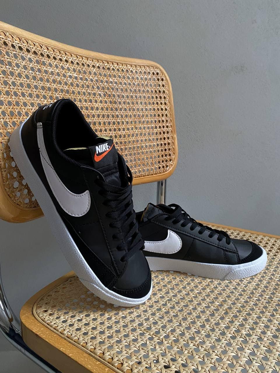 Nike Blazer Low Black White