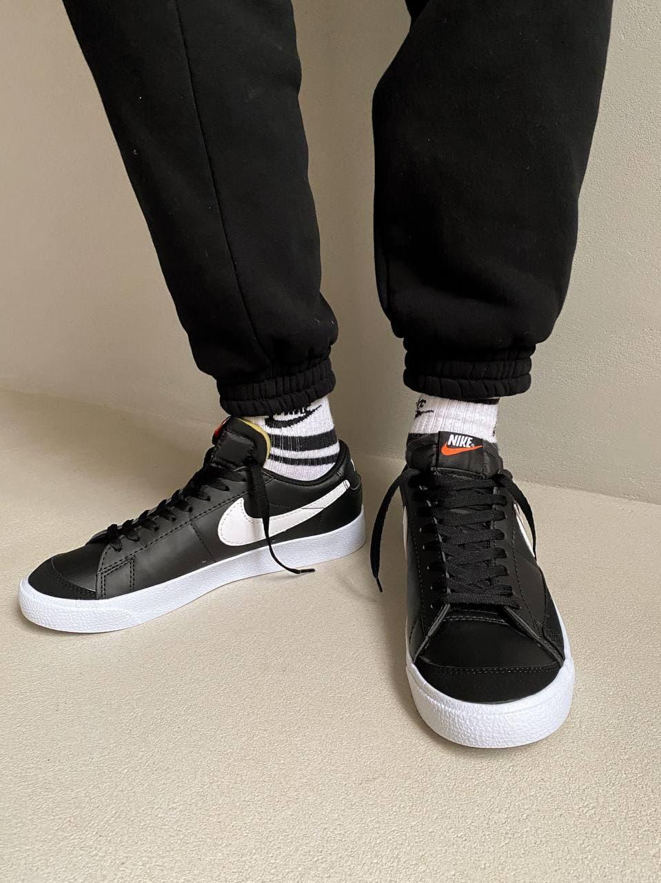 Nike Blazzer Low Black White