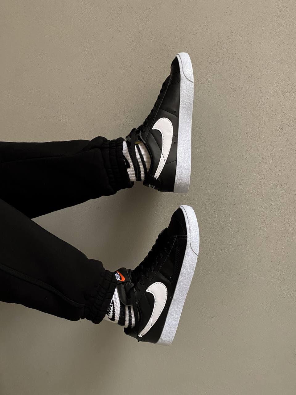 Nike Blazzer Low Black White
