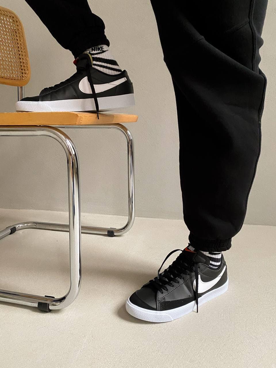 Nike Blazzer Low Black White