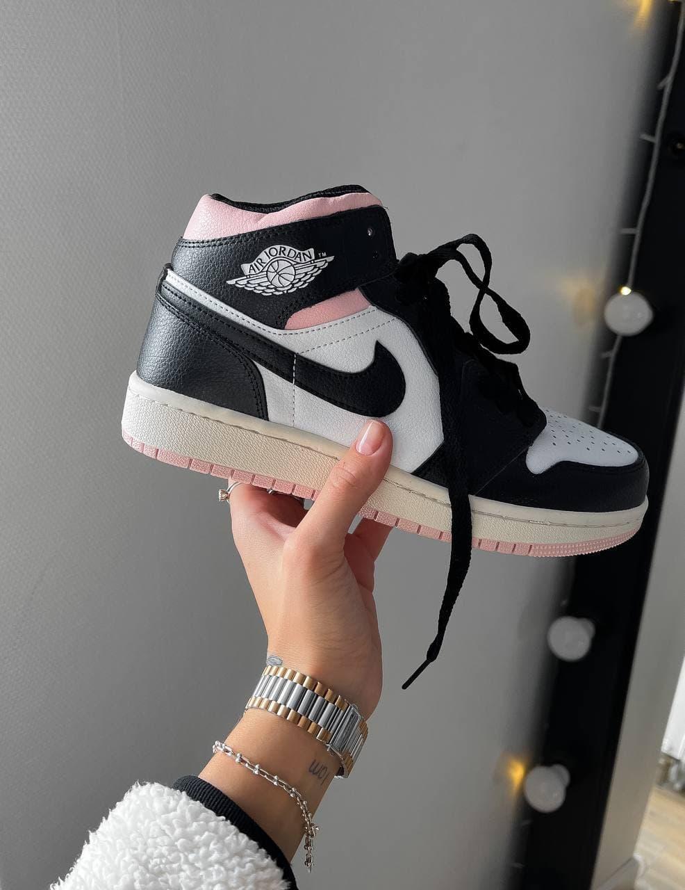 Nike Air Jordan 1 Retro Black White Pink