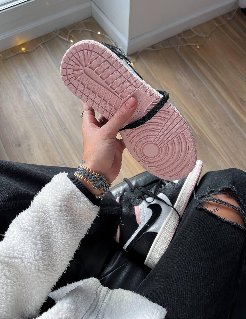 Nike Air Jordan 1 Retro Black White Pink