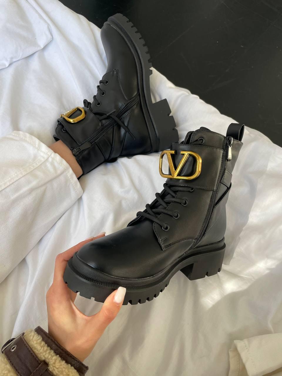 Black Valentino Fur No Logo