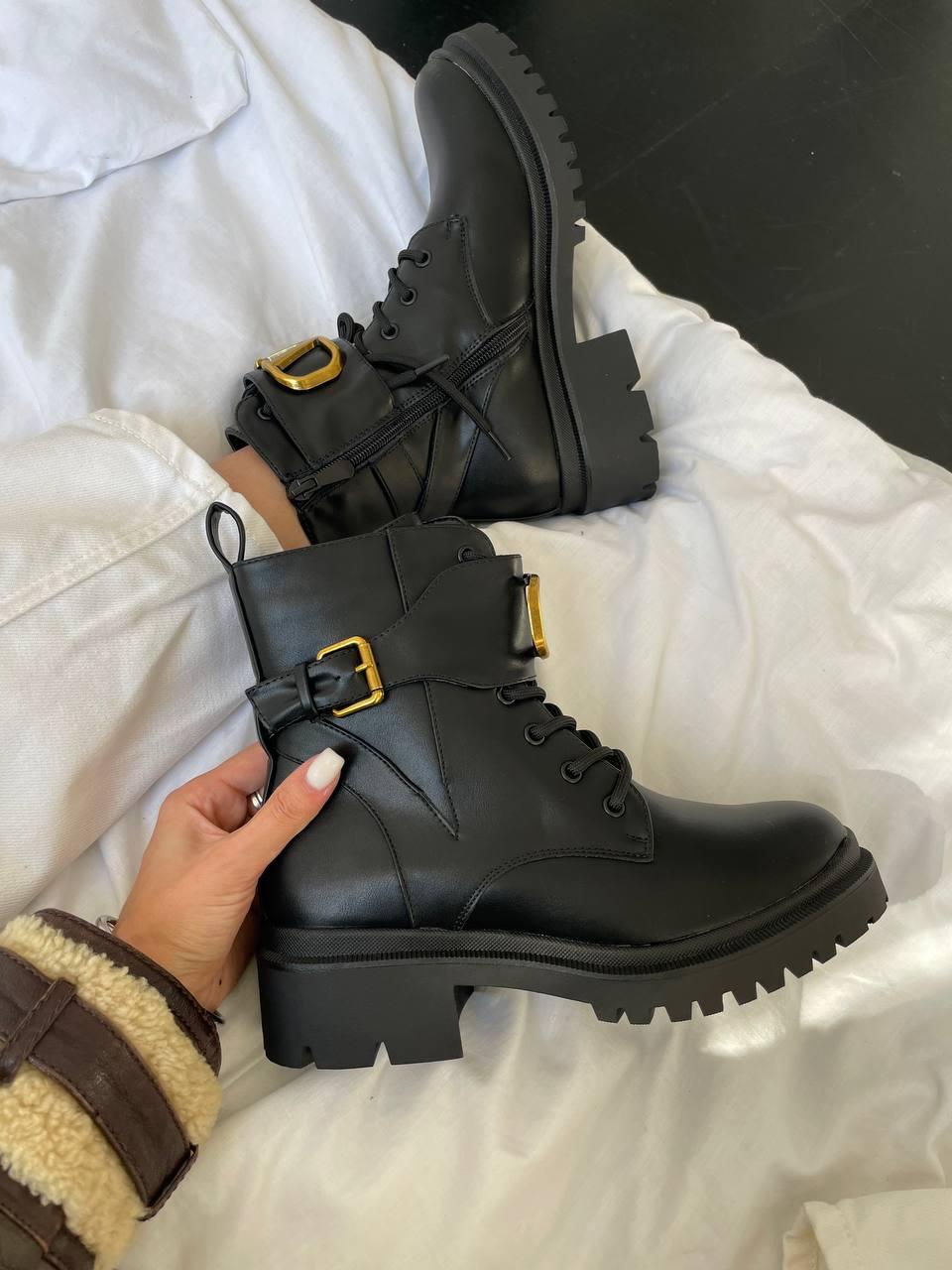 Black Valentino Fur No Logo