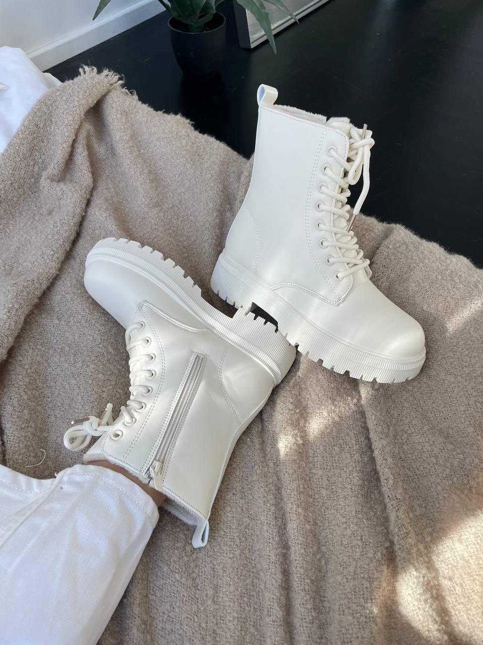 Boots Cream Fur