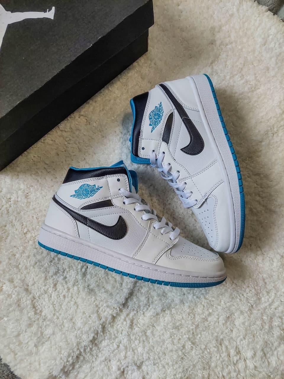 Nike Air Jordan 1 Mid Laser Blue