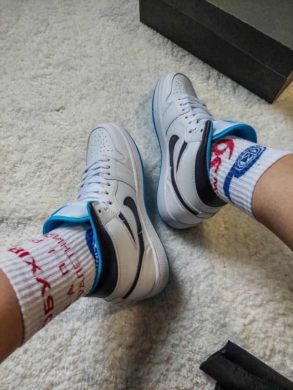 Nike Air Jordan 1 Mid Laser Blue