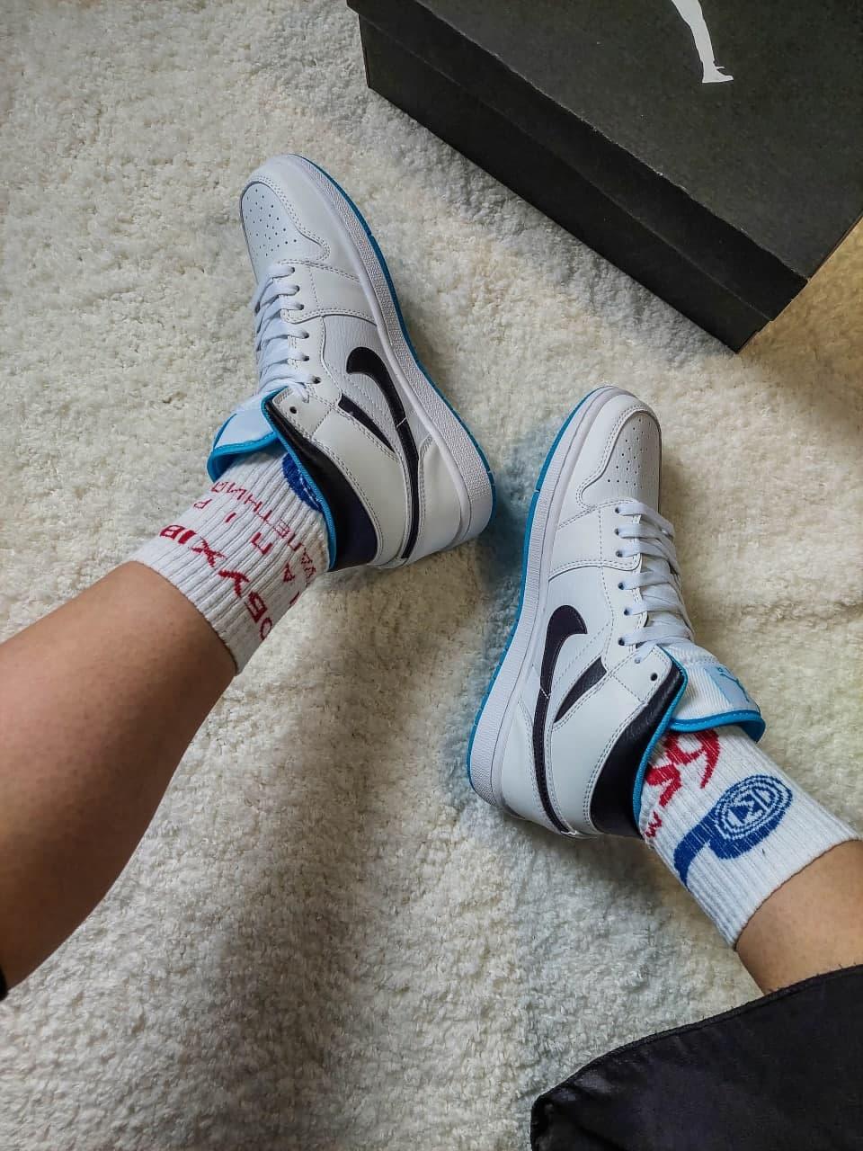 Nike Air Jordan 1 Mid Laser Blue