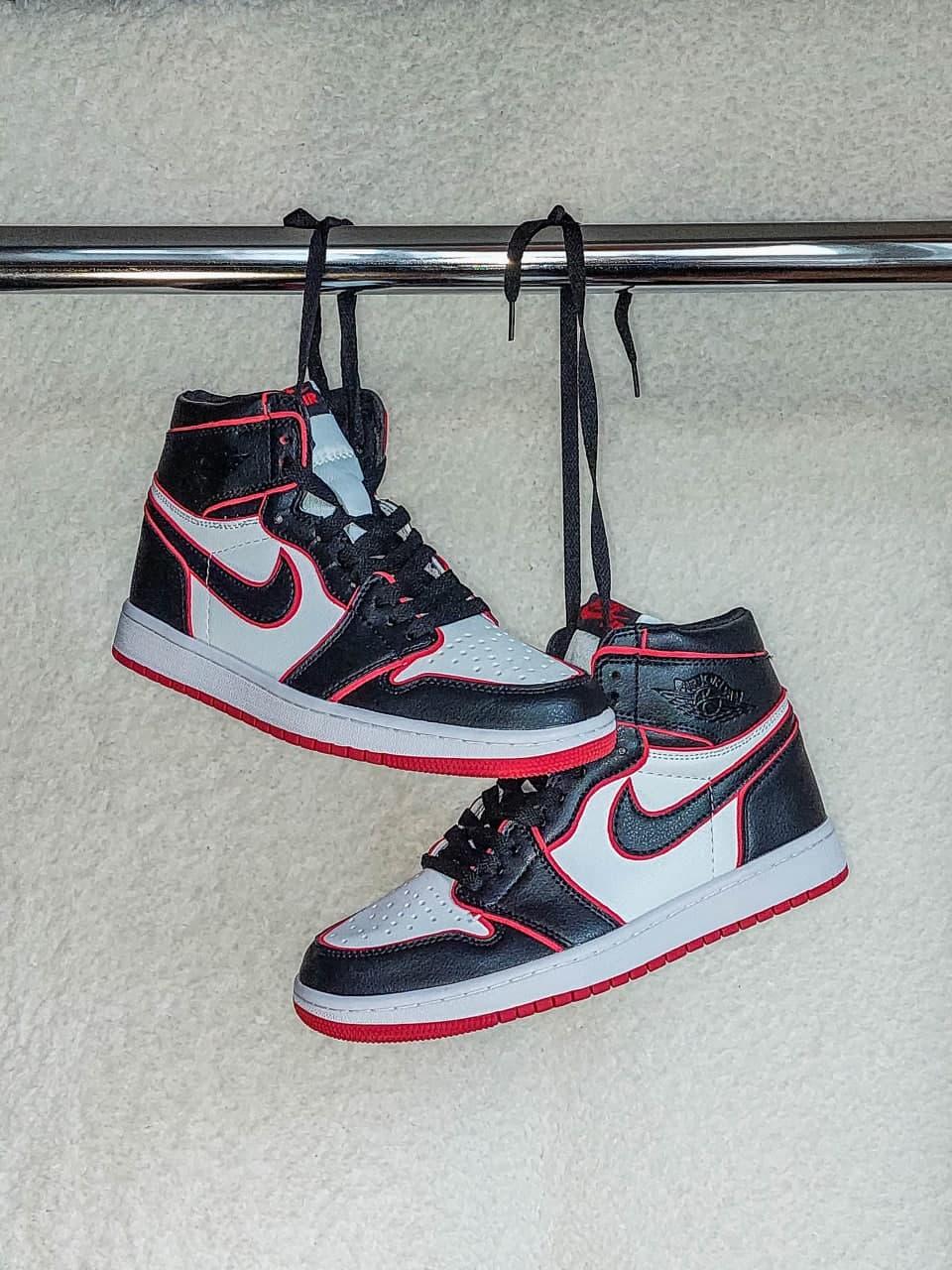 Nike Air Jordan 1 Retro High Black Red