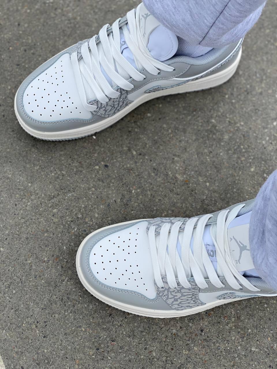 Nike Air Jordan Retro 1 Low Berlin Grey