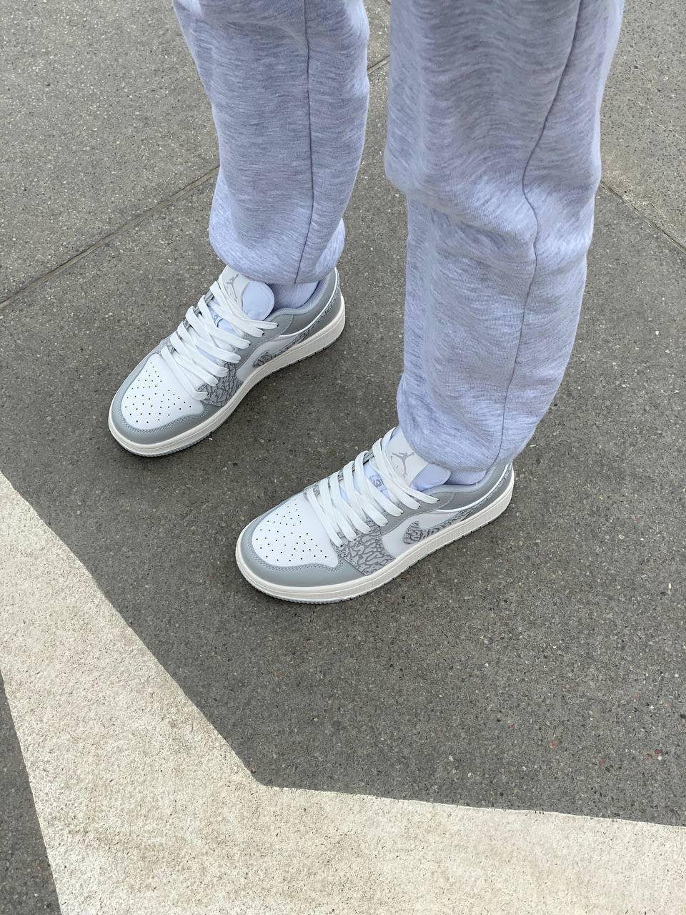 Nike Air Jordan Retro 1 Low Berlin Grey