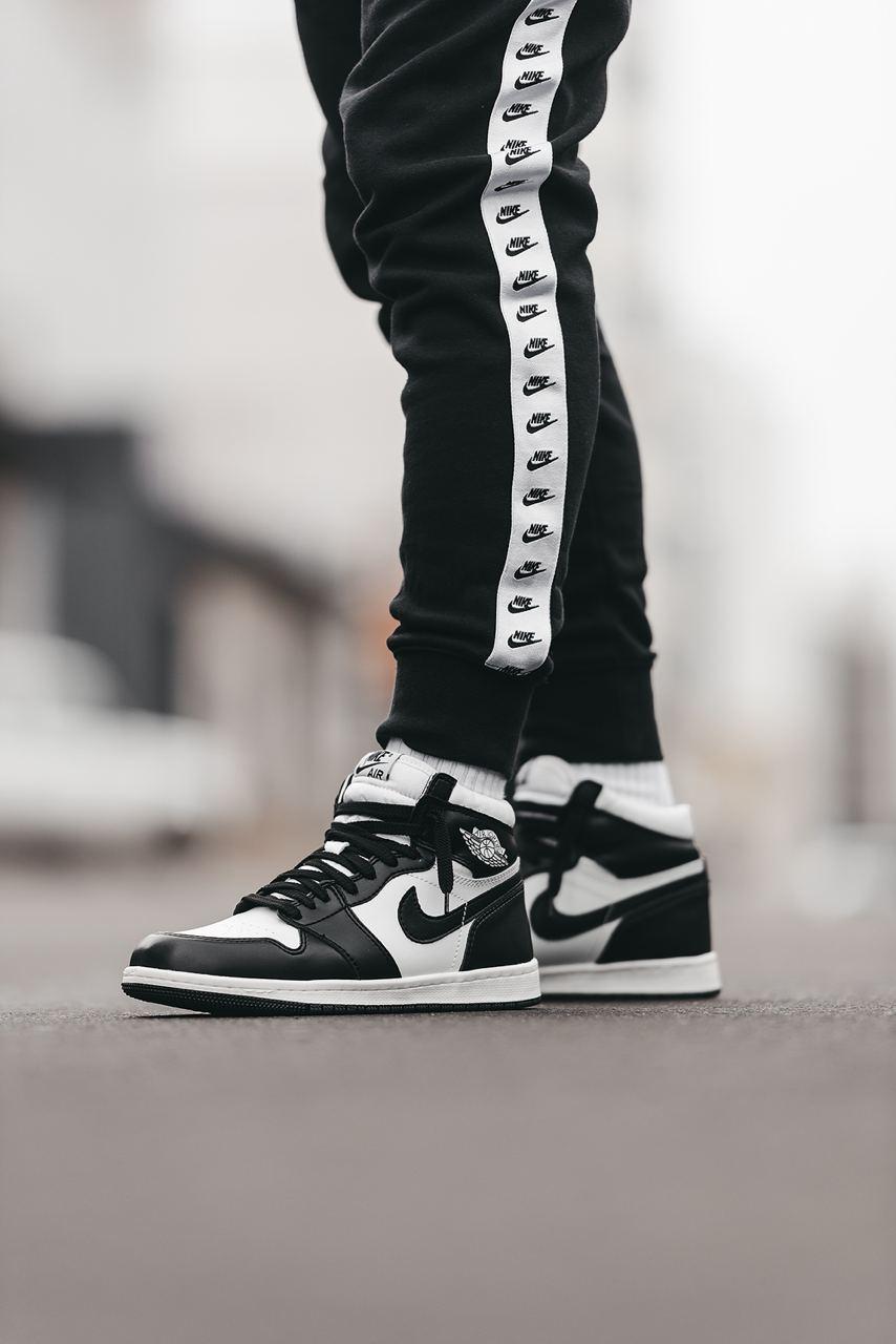 Nike Air Jordan 1 Retro Mid Black White v2