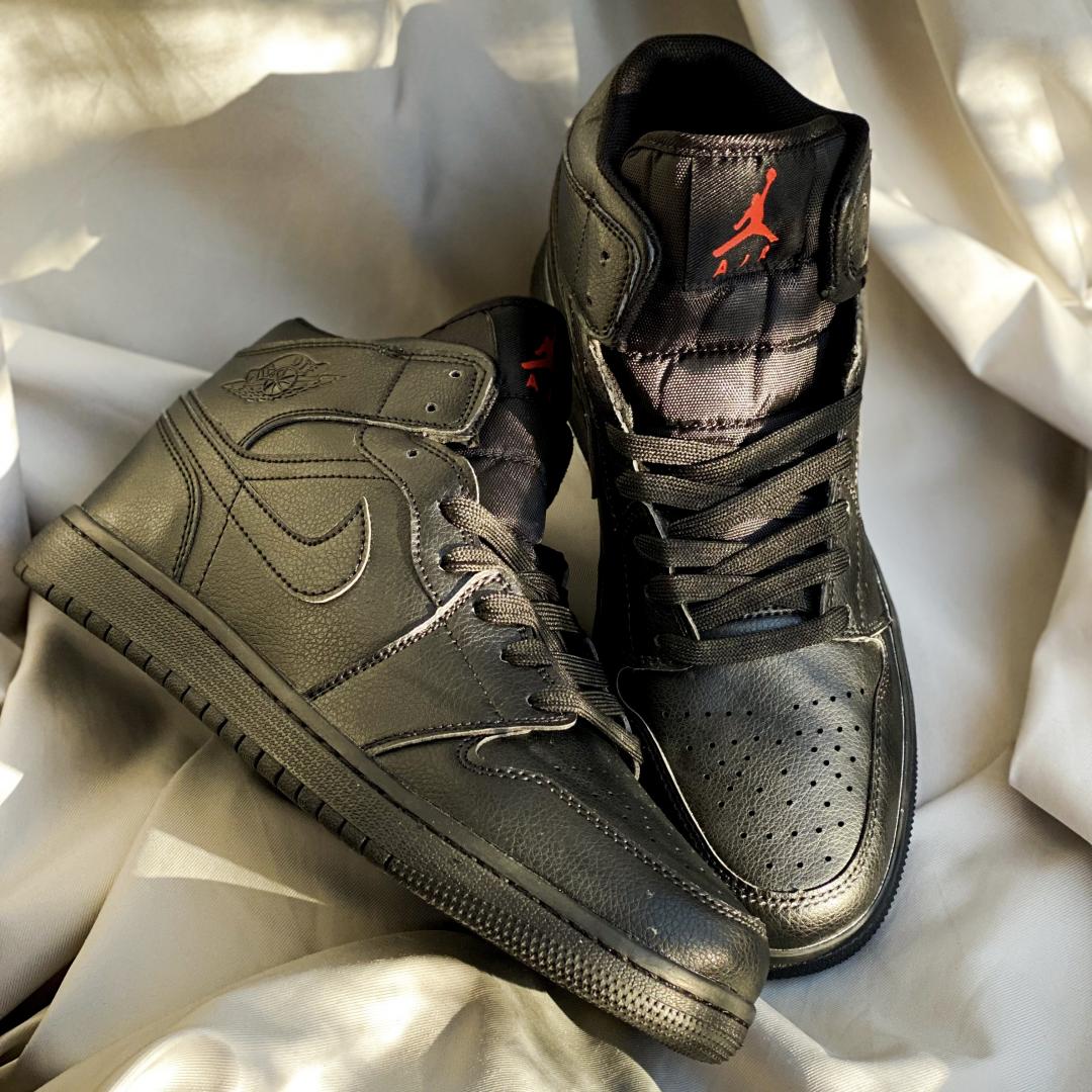 Nike Air Jordan 1 Retro Full Black Red Logo